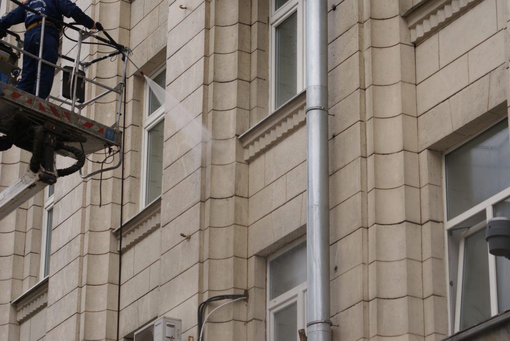 благоустройство мытье фасадов лето в Москве