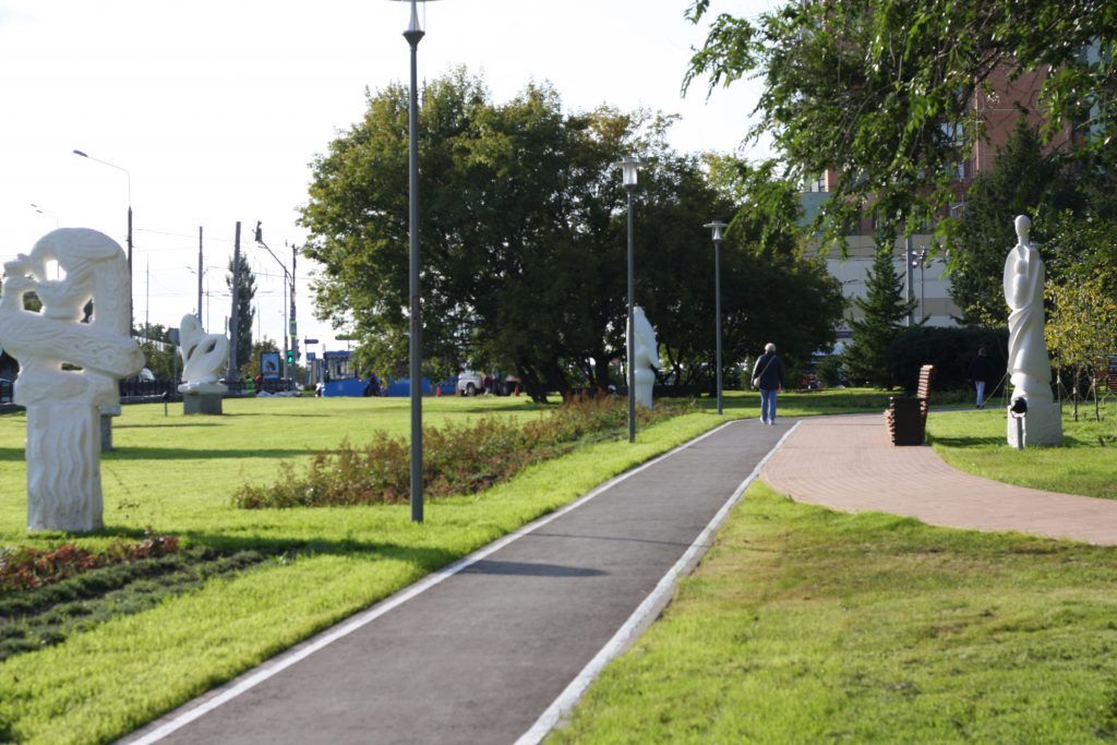 Крылатское, Осенний бульвар, благоустройство, дорожки, памятники