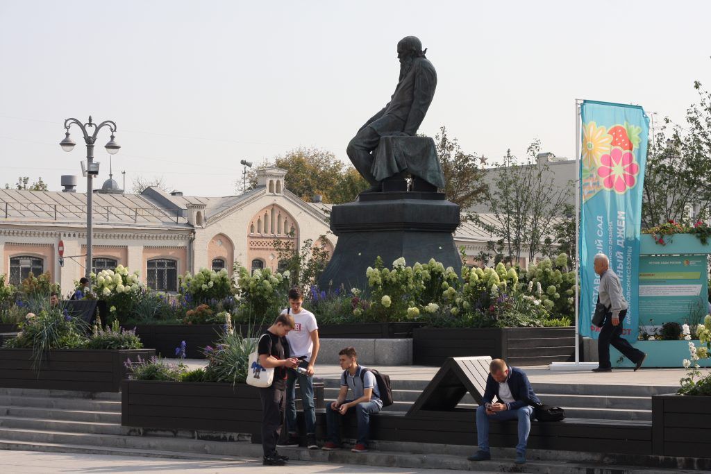 благоустройство, библиотека имени Ленина, цветники, памятник