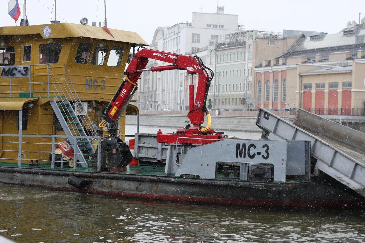 судно-мусоросборщик, Мосводосток, Москва-река судно-мусоросборщик, Мосводосток, Москва-река