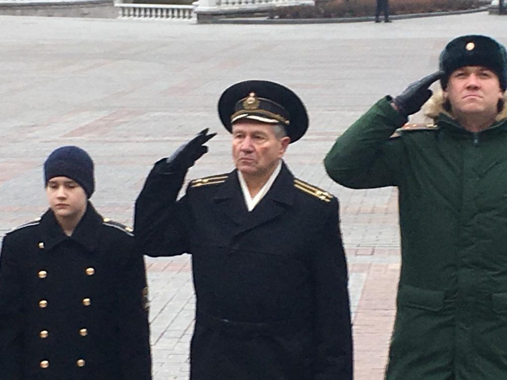 вечный огонь, возложение цветов, делегация