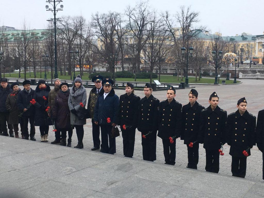вечный огонь, возложение цветов, делегация