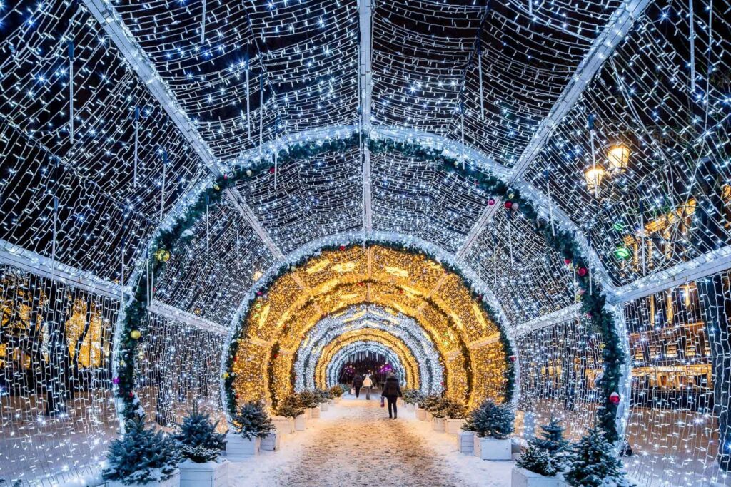 световой тоннель, новогодние украшения, фото КГХ