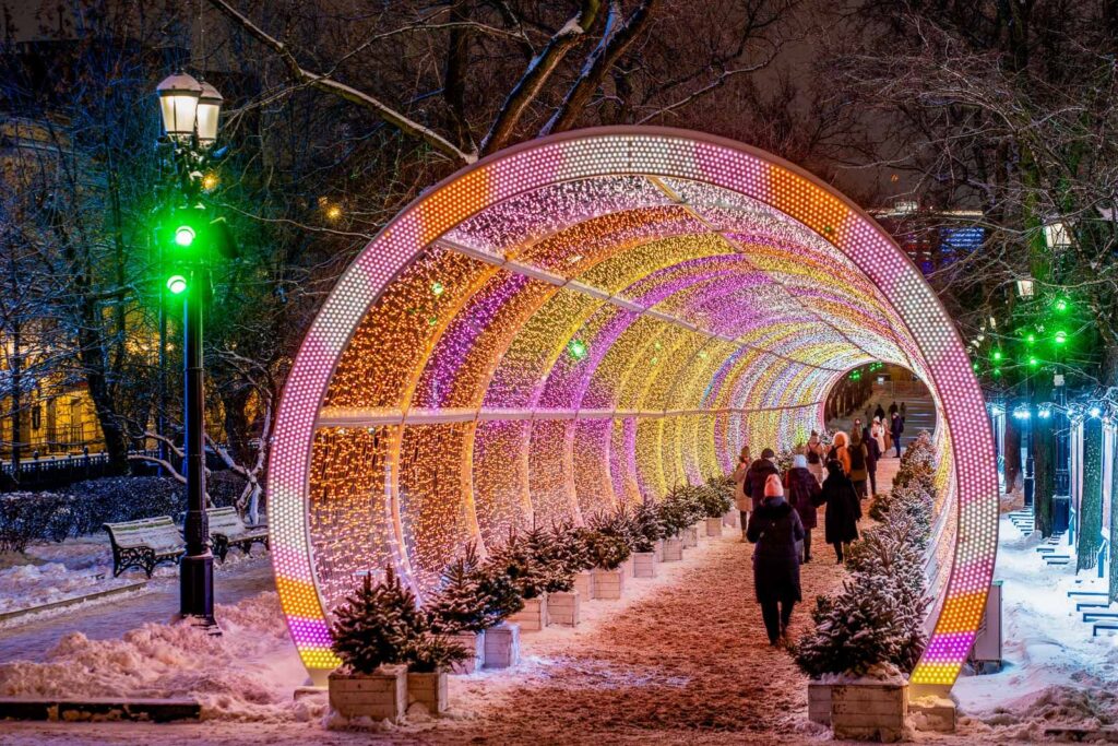 световой тоннель, новогодние украшения, фото КГХ