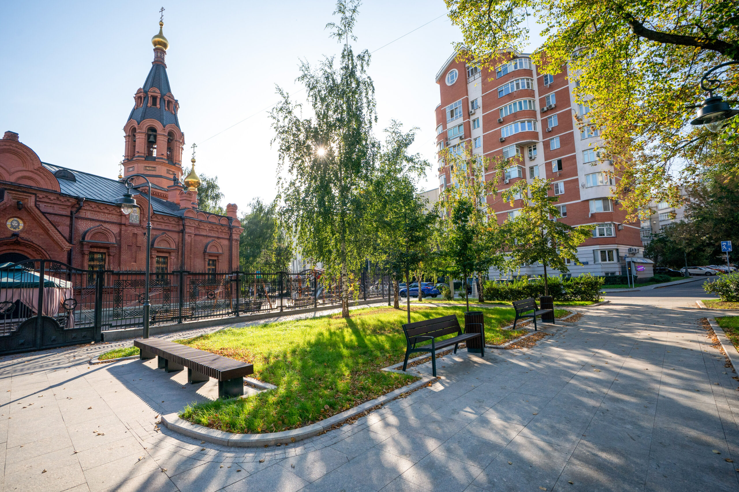 сквер возле Благовещенской церкви, фото КГХ