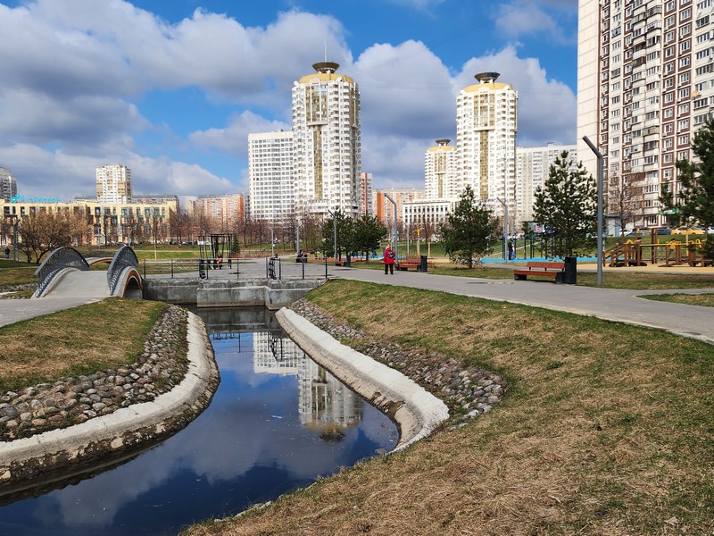 Сквер Ветеранов, парк, весна, фото Юлия Смагринская