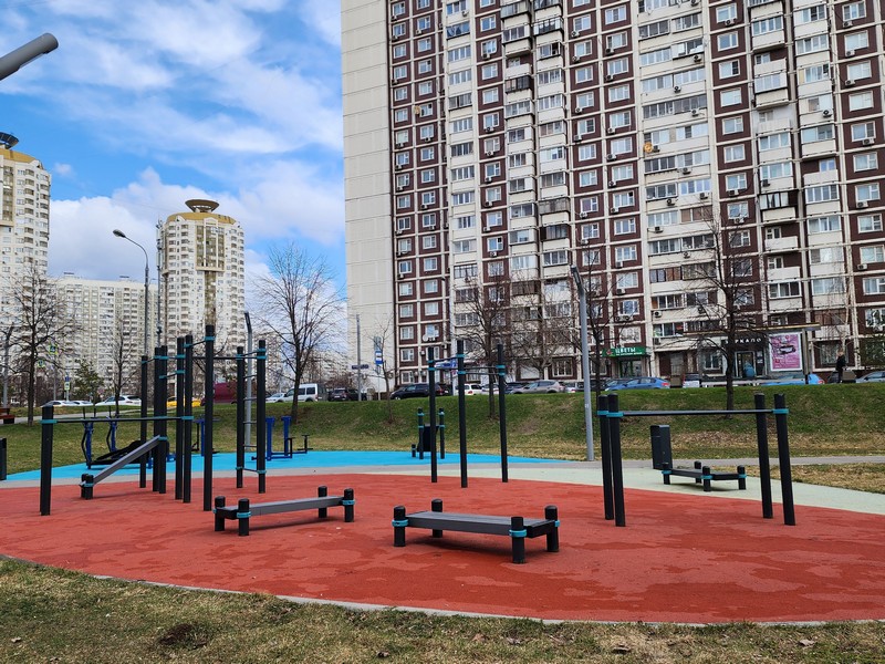Сквер Ветеранов, парк, весна, фото Юлия Смагринская