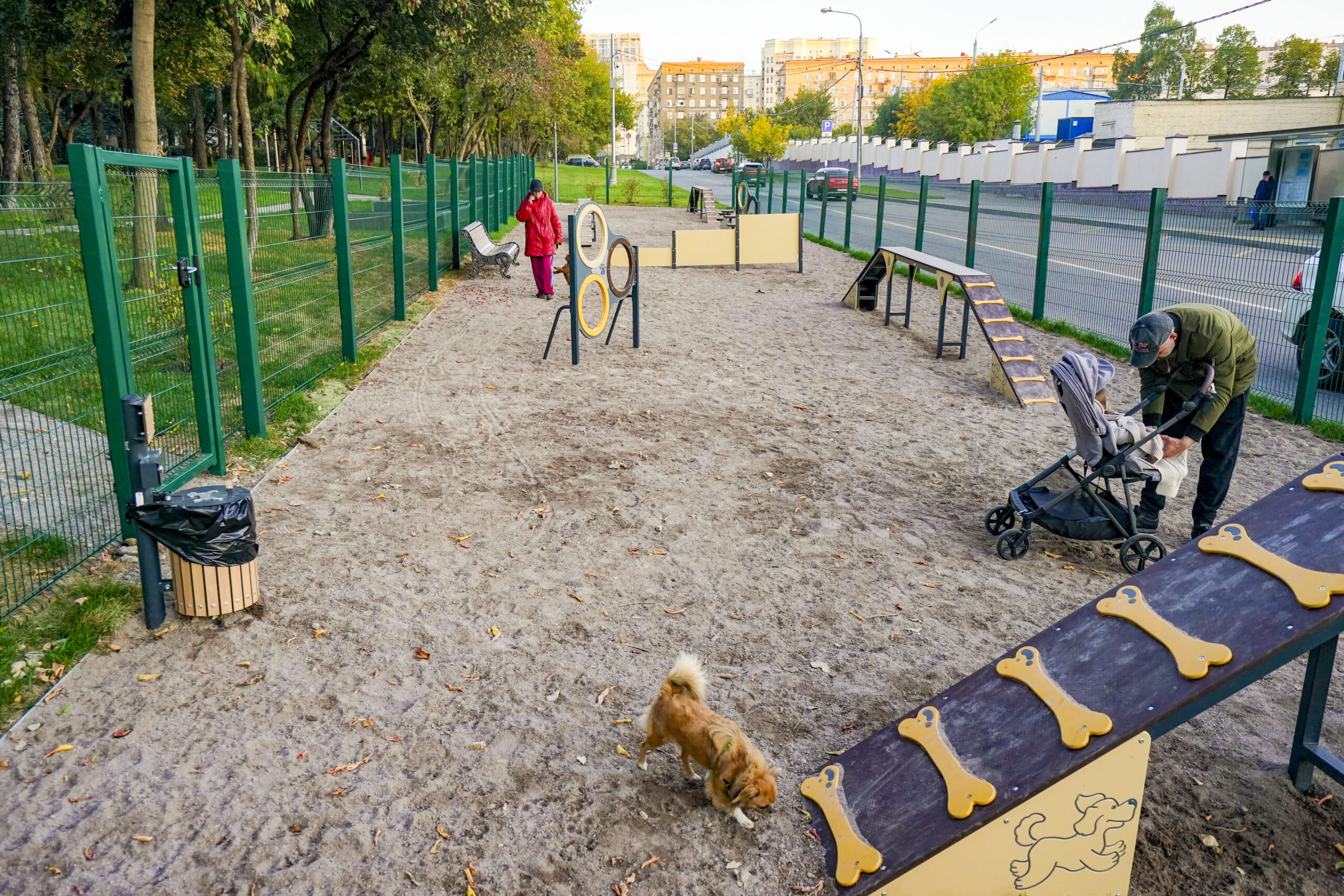 фото КГХ Благоустроенный сквер за музеем Бородинская битва в Москве