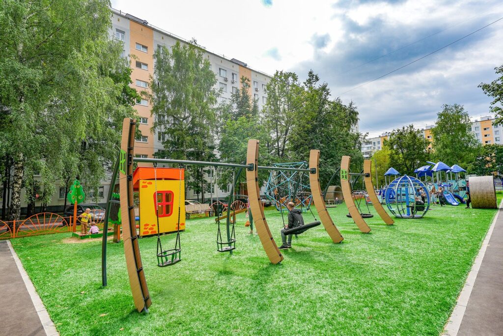 Орехово-Борисово Южное, благоустройство, детская площадка, фото КГХ