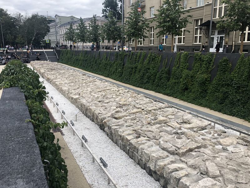 «Яма» на Хохловской площади
