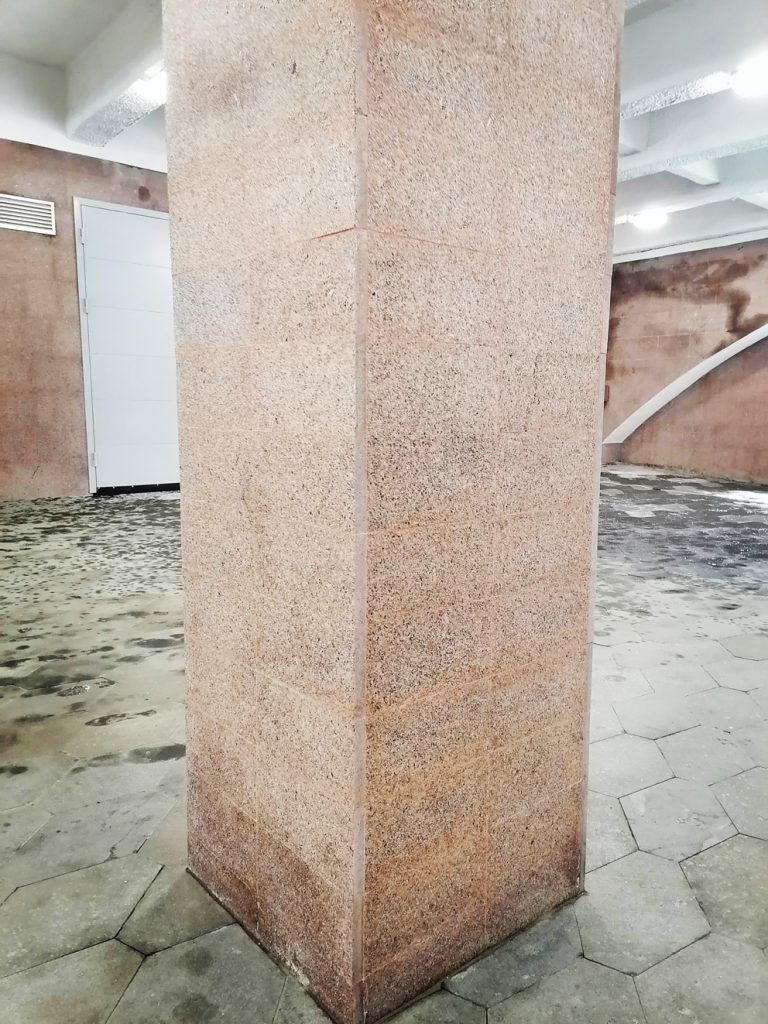 Большой Москворецкий мост, Москворецкая набережная