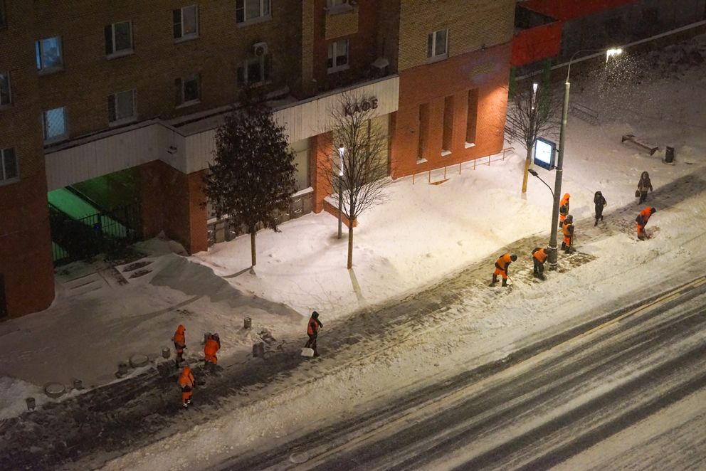 уборка снега, зима