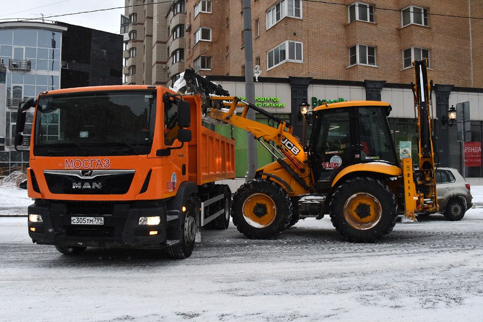 уборка снега, зима, АО Мосгаз