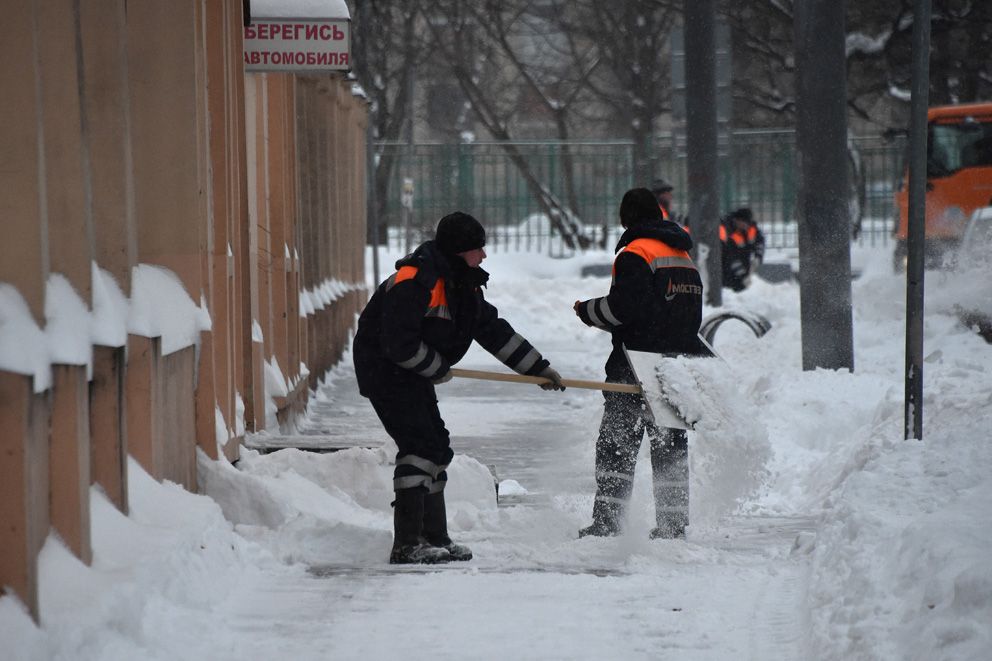 уборка снега, зима, АО Мосгаз