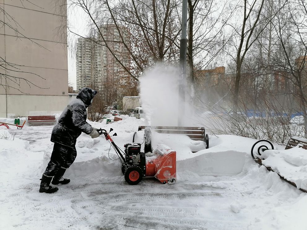 уборка снега, зима в Москве, снегопад, ЮВАО, Печатники, Жилищник