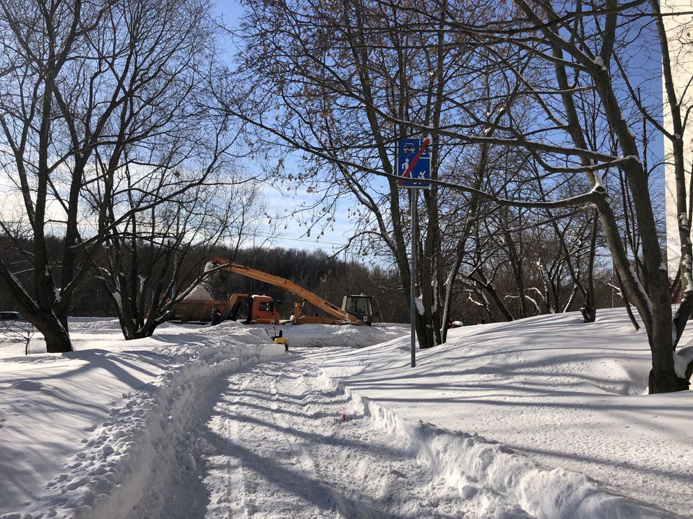 уборка снега, зима в Москве, снегопад,