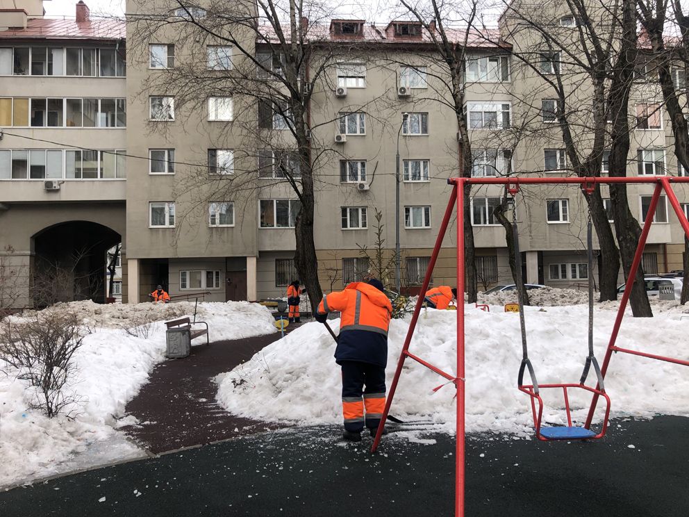 уборка снега, детская площадка, Лефортово