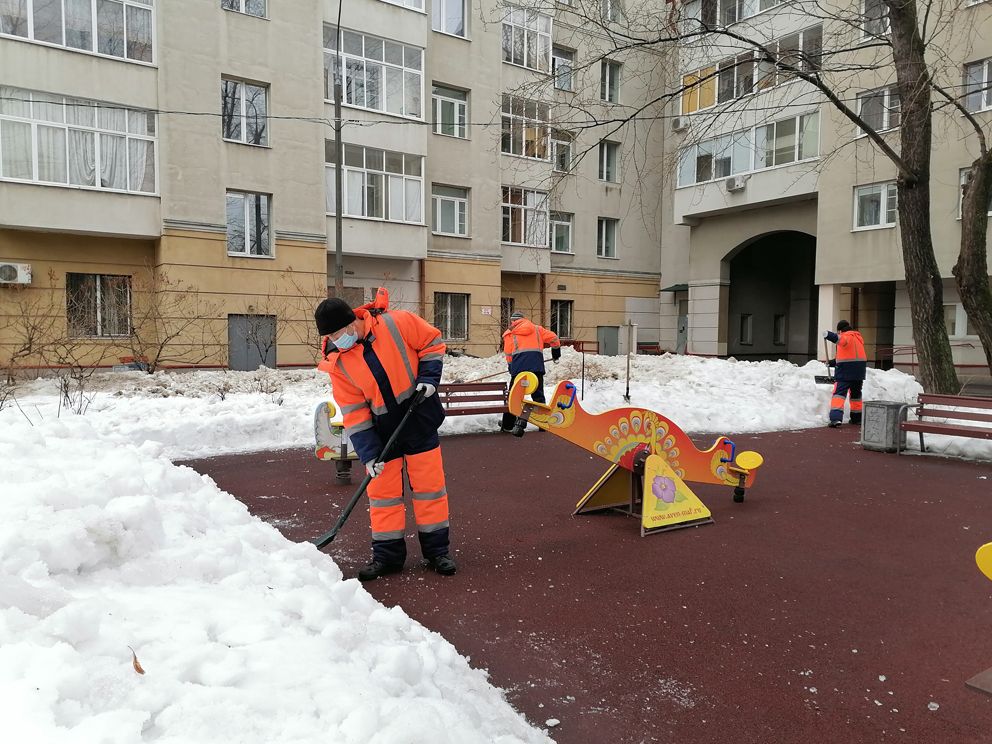 уборка снега, детская площадка, Лефортово