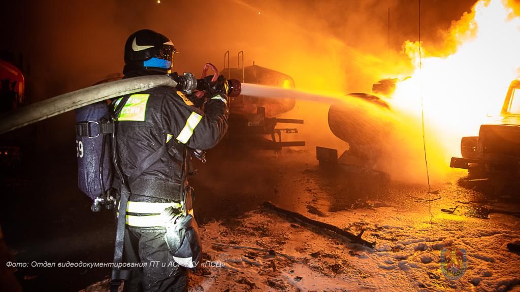 пожар, происшествия в Москве, пожарные