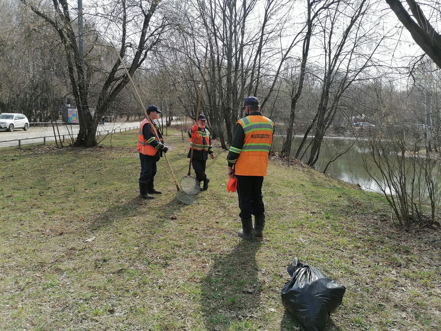 ГУП Мосводосток, водоем, очистка берега