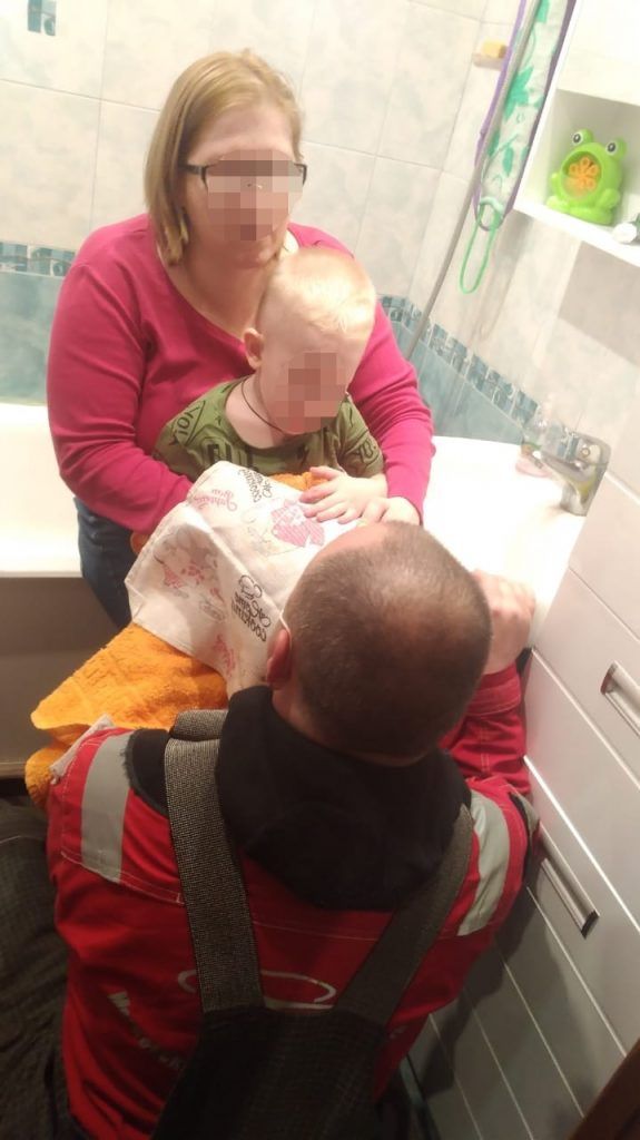 спасатели, дети, палец