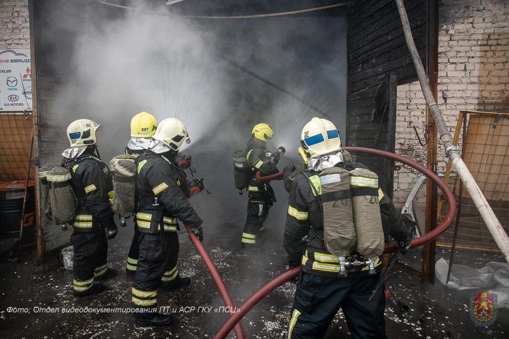 пожар, происшествия в Москве, пожарные