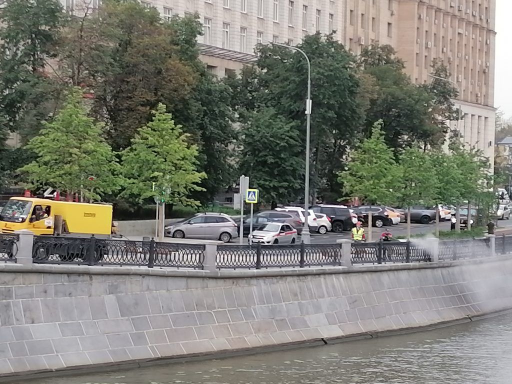 Промывка чугунных ограждений, ГБУ «Гормост», Садовническая набережная