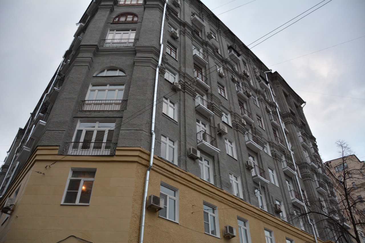 дом 100 роялей, 8/10 Брюсов переулок, капремонт, дом