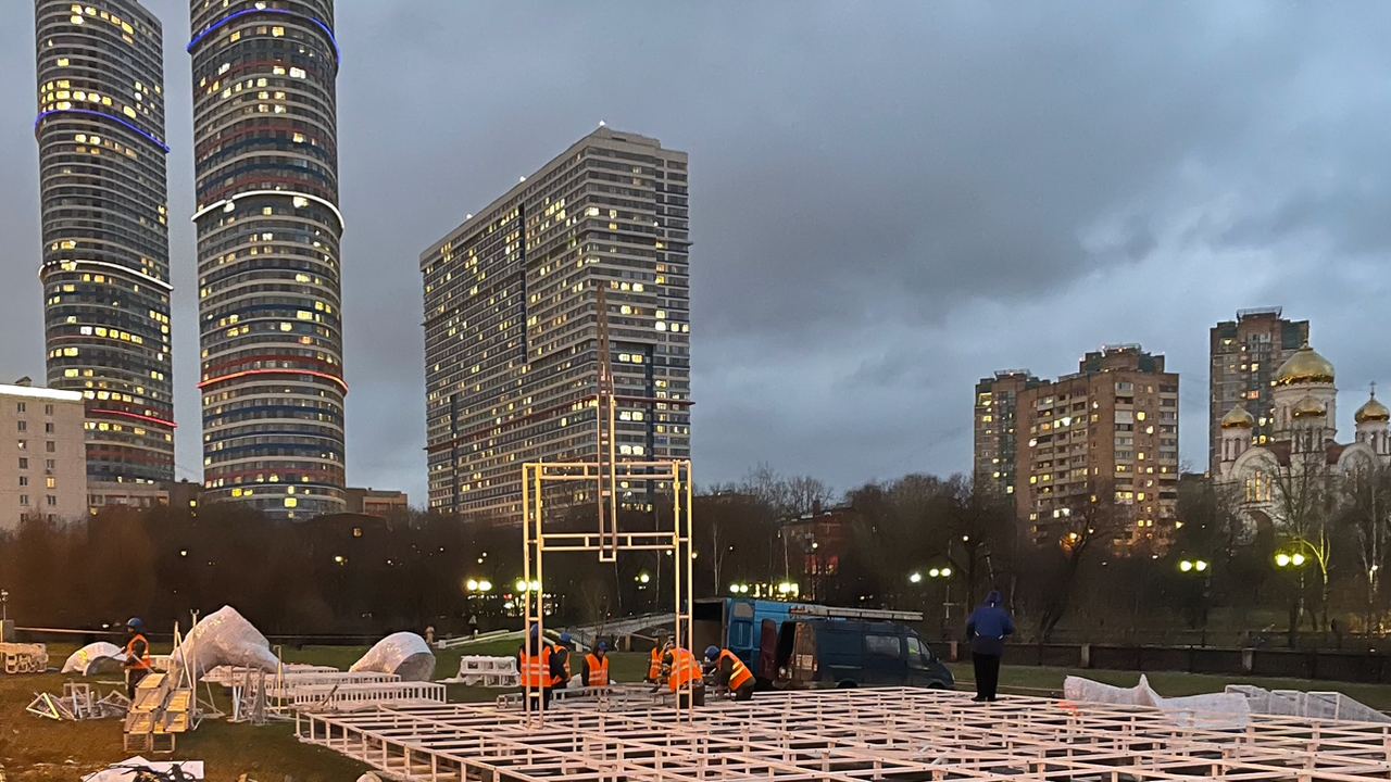 Полярные медведи, Новый год, украшение Москвы, Умка, Ростокино