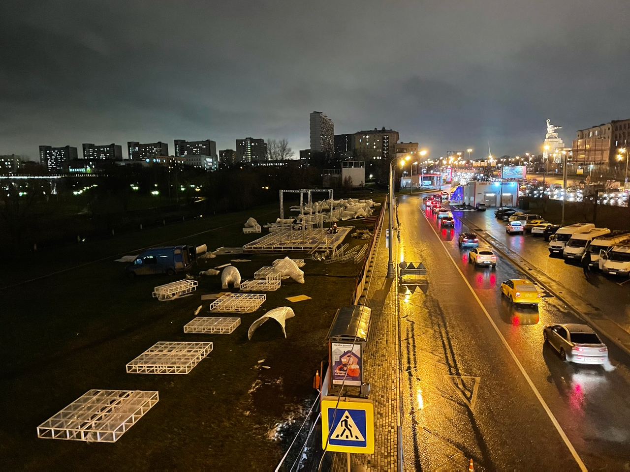 Полярные медведи, Новый год, украшение Москвы, Умка, Ростокино