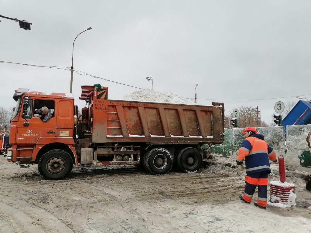 снегосплавный пункт Черкизово, АО Мосводоканал, снег. Фото Юлии Смагринской