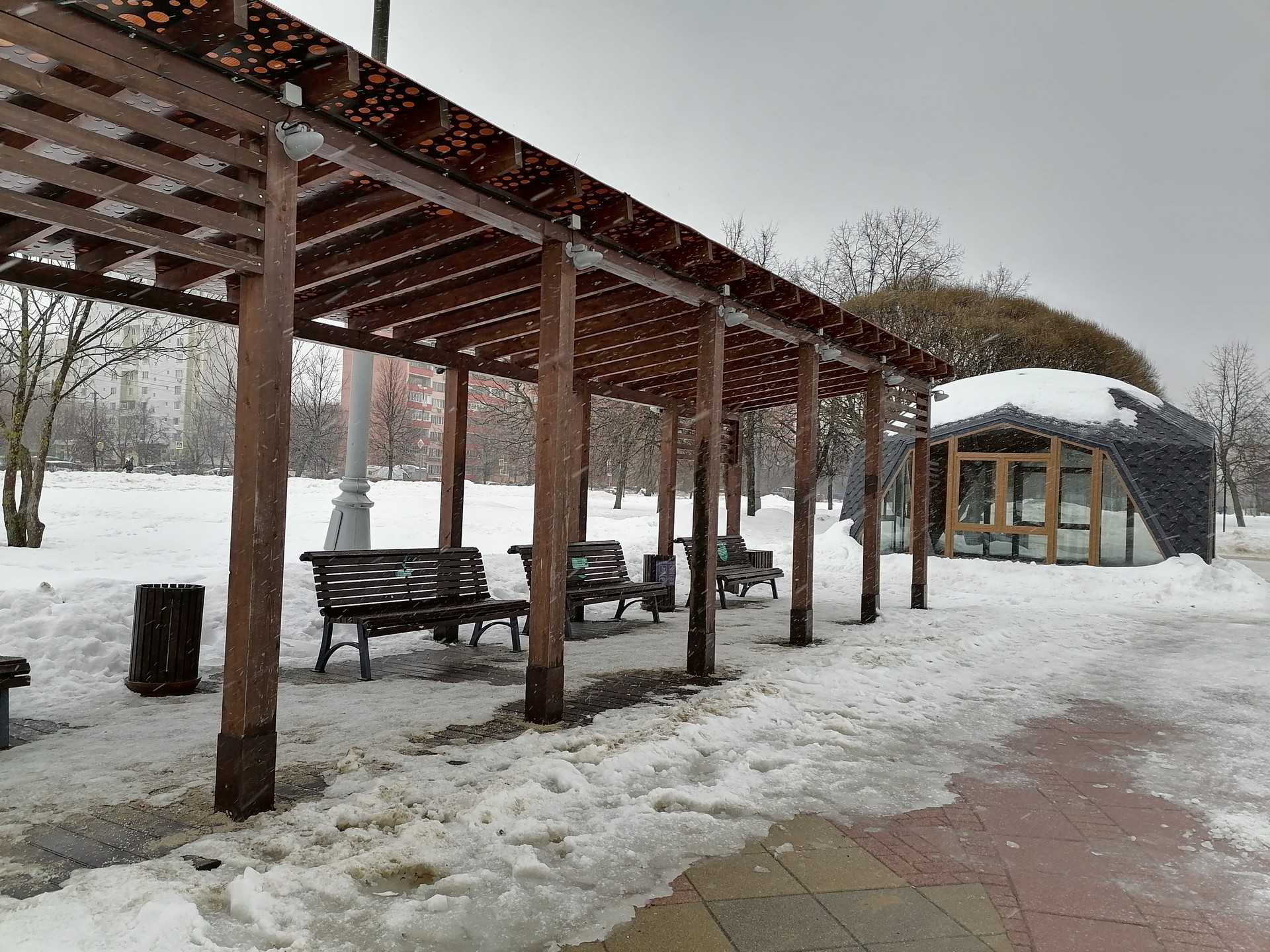 парк Радуга, зима, качели Фото Юлии Смагринской