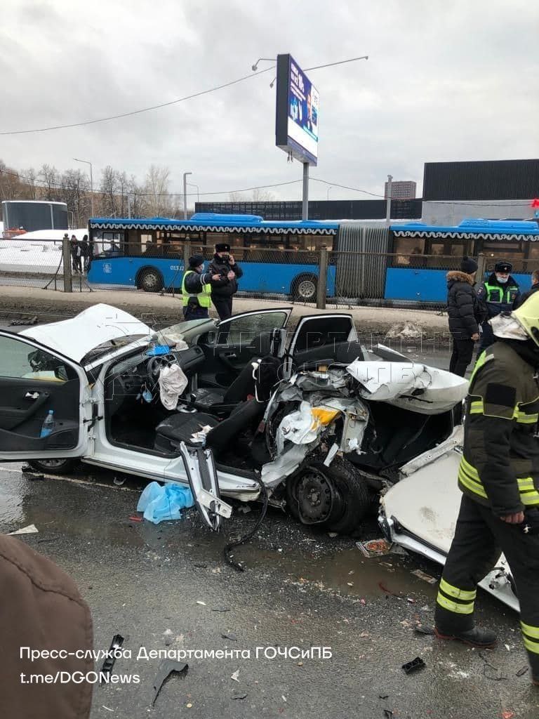 ДТП, происшествия в Москве, авария на Рублевском шоссе