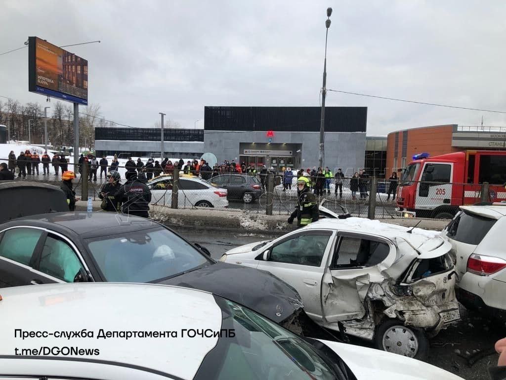 ДТП, происшествия в Москве, авария на Рублевском шоссе