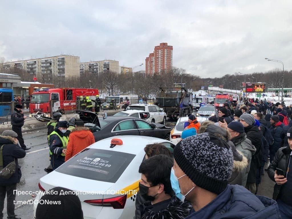 ДТП, происшествия в Москве, авария на Рублевском шоссе