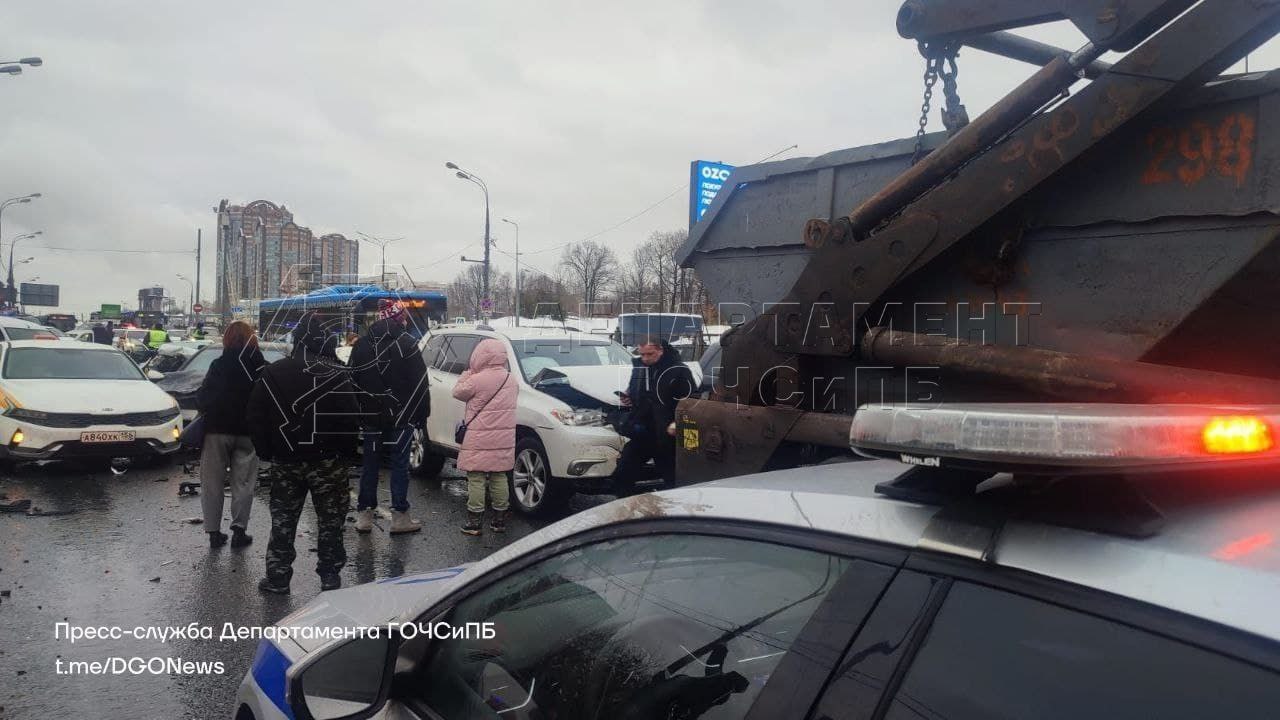 ДТП, происшествия в Москве, авария на Рублевском шоссе