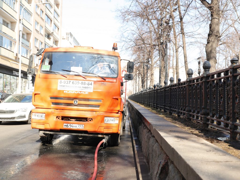 весеняя уборка, промывка, весна в Москве, уборка, фото Юлии Смагринской
