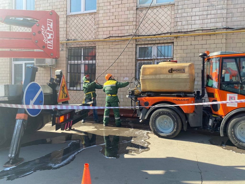 Благоустройство Москвы, Комплекс городского хозяйства Москвы, промывка, уборка, фасад, Хорошевский район, фото Юлии Смагринской