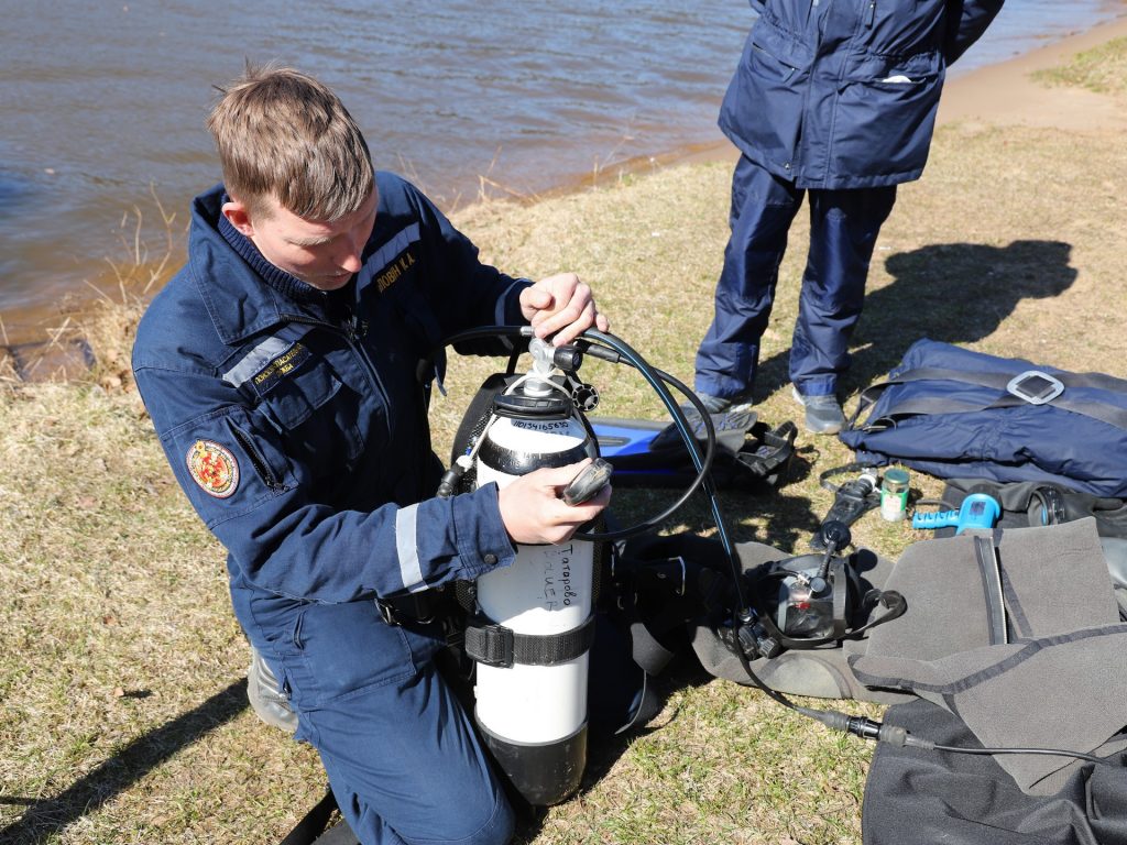 водолазы, водоем, спасатели, весна, фото Юлии Смагринской