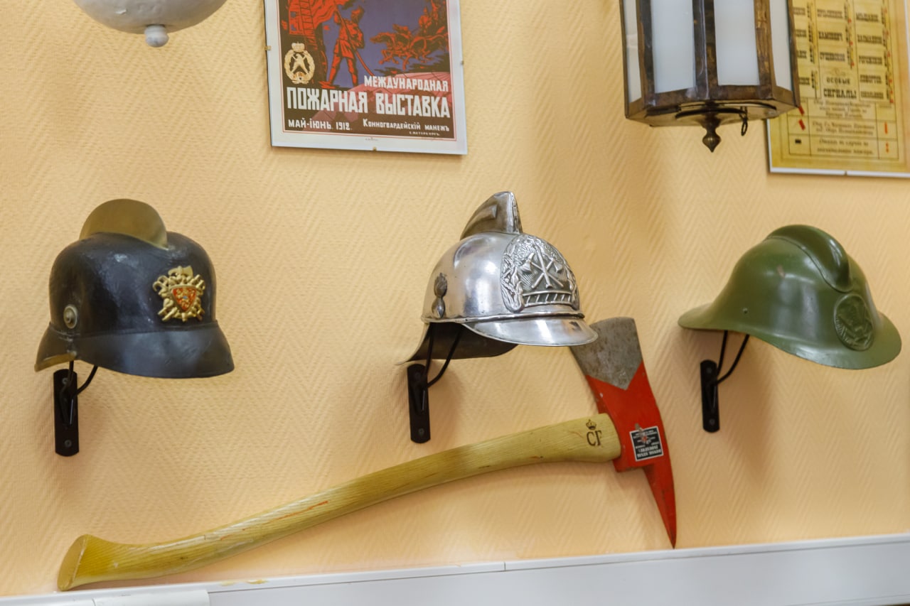 пожарная каска, Сокольническая каланча, пожарный, выставка, музей, фото КГХ