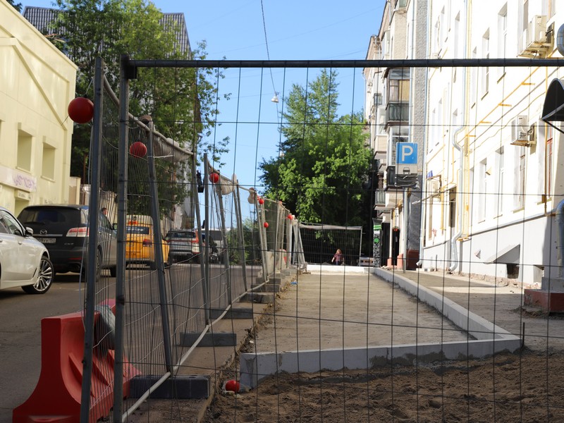 ограждение, дорожка, тротуар, Барабанный переулок, благоустройство у БКЛ Электрозаводская, фото Юлия Смагринская
