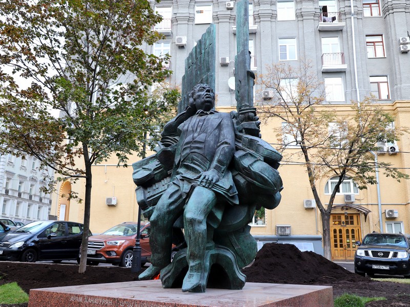 Сквер Хачатуряна, фото Юлия Смагринская