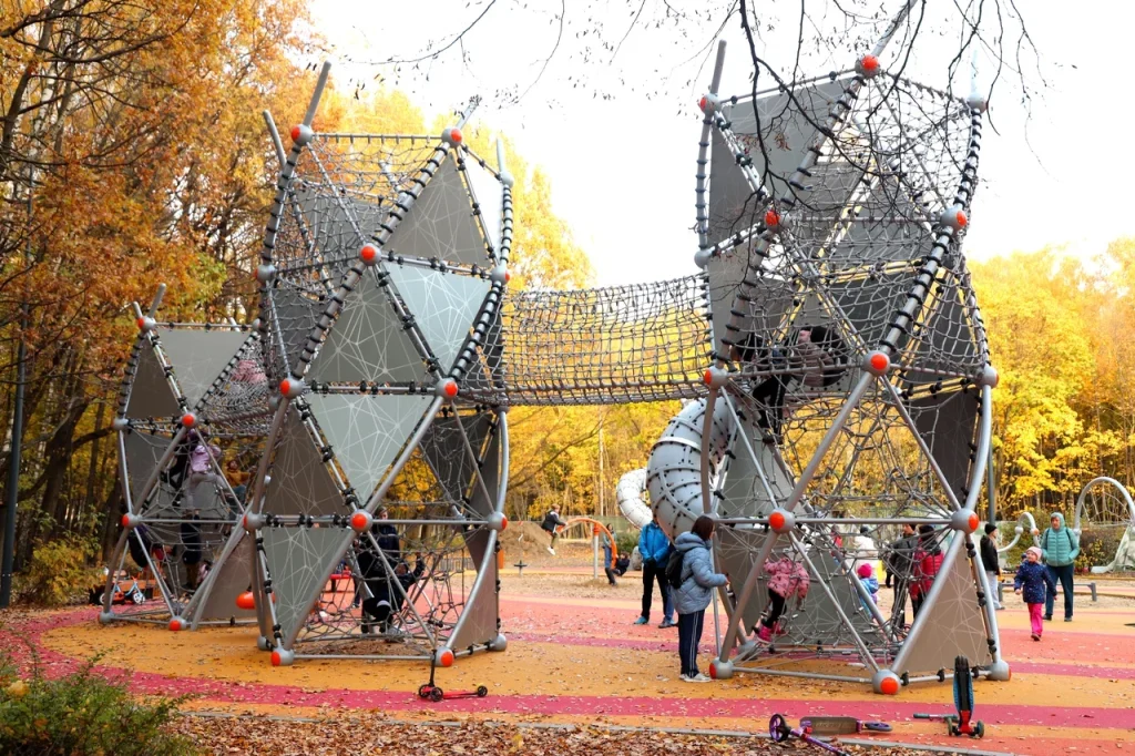 парк Кусково, детская площадка, Белкин двор, фото Юлия Смагринская