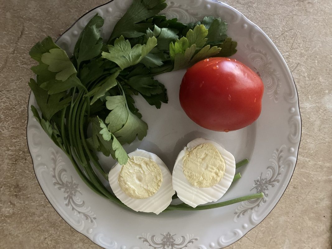 яйца, зелень, помидор, продукты, еда, фото Нина Донских
