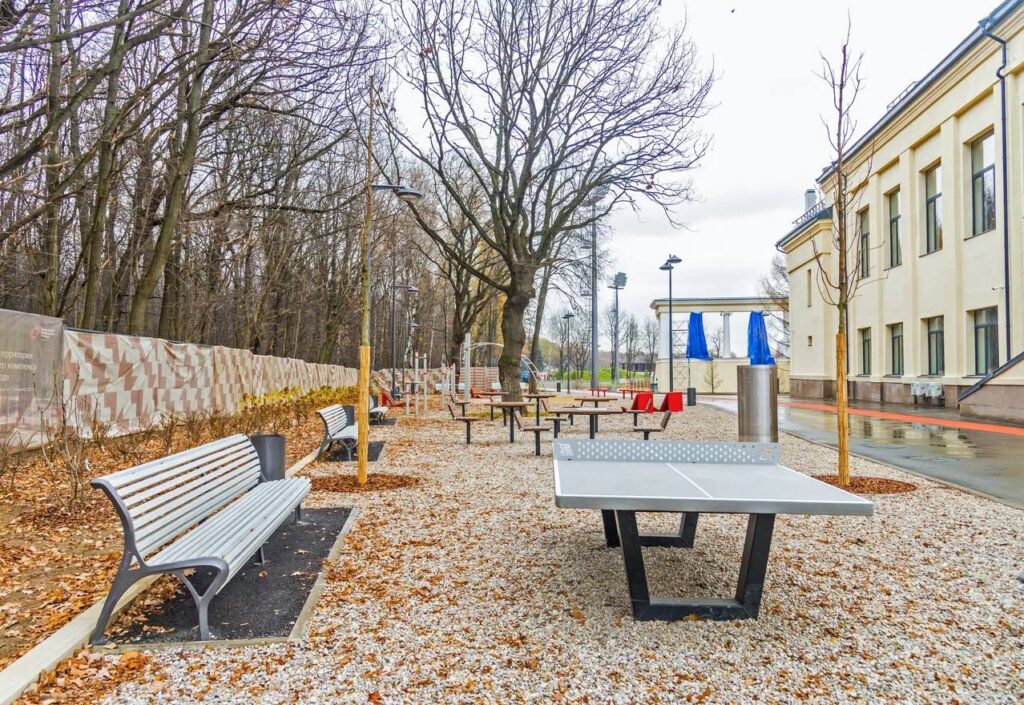 спорткомплекс Авангард, площадка для пожилых людей, фото КГХ