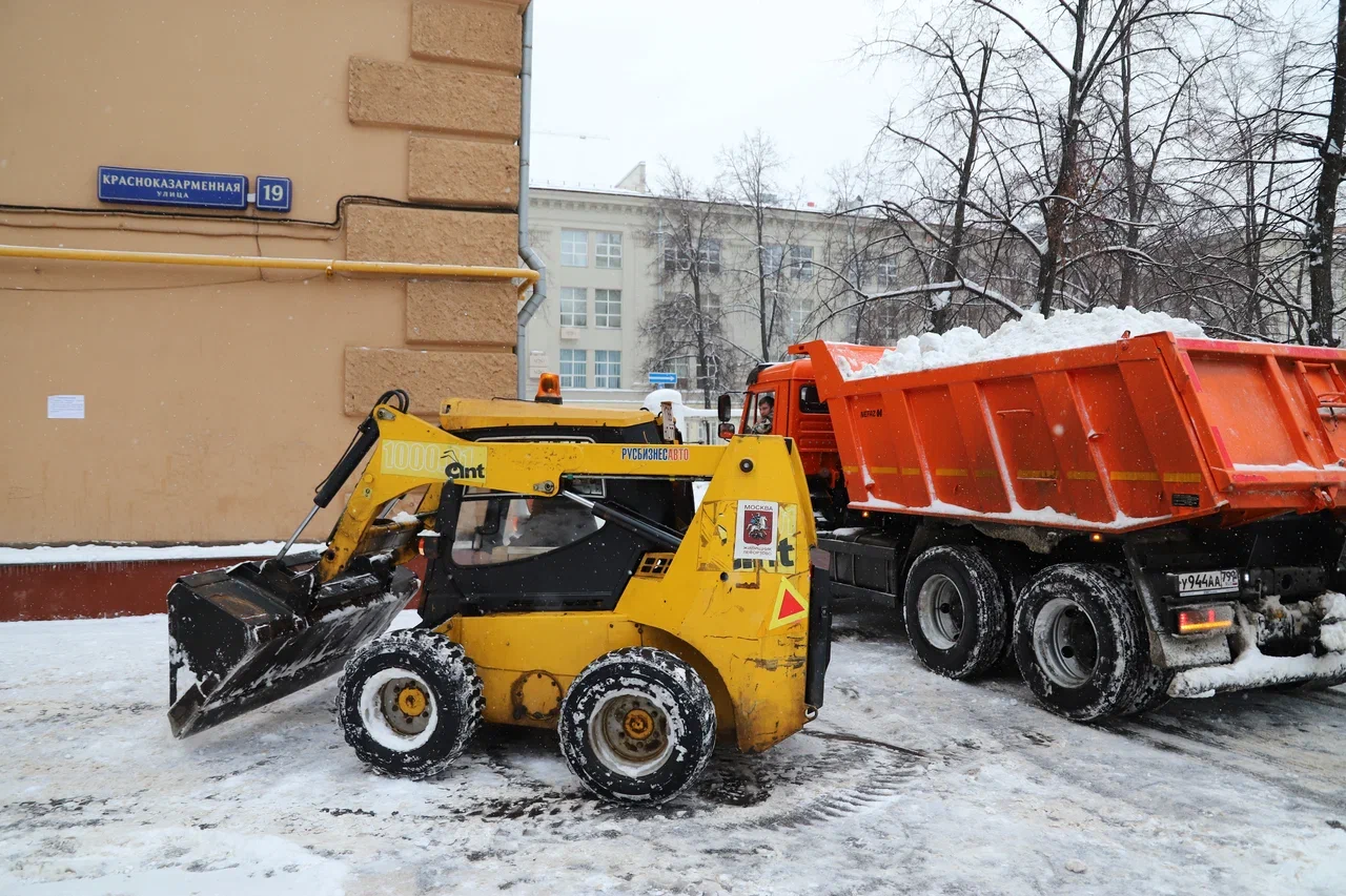 уборка снега, техника, зима, фото Юлия Смагринская