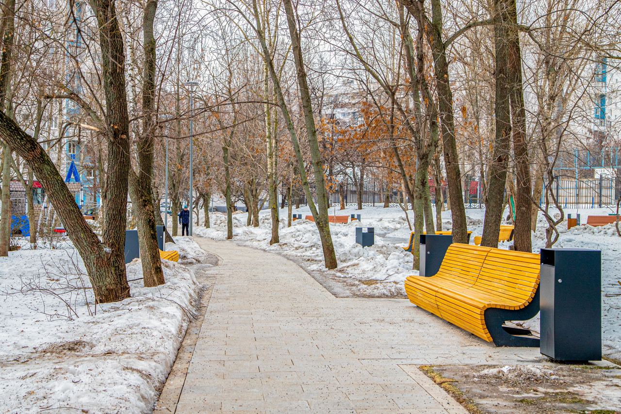 дорожка, скамейка, благоустройство БКЛ Воронцовская, фото КГХ