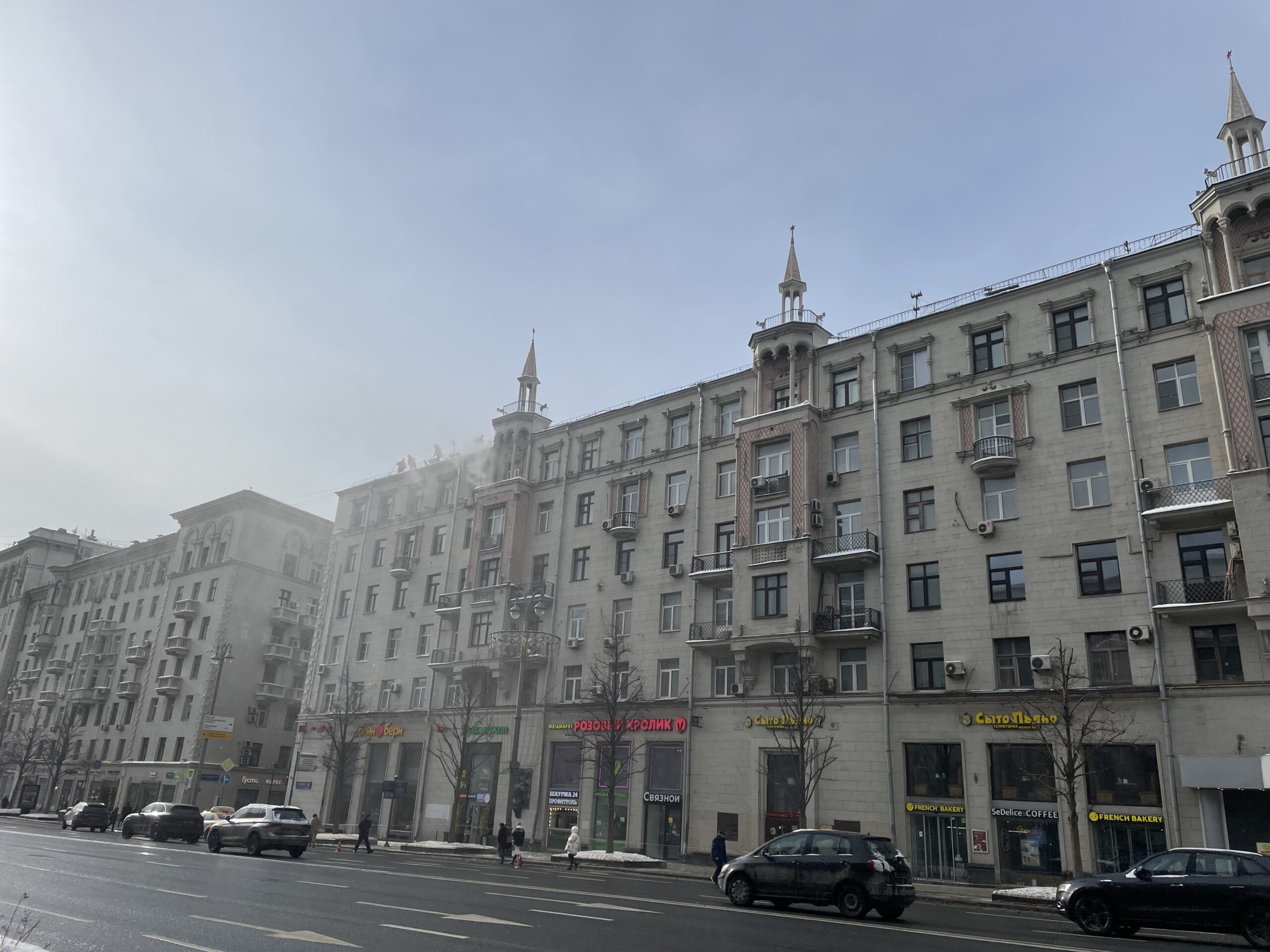 Москва, дорога, очистка крыш, фото Наталия Бахарева
