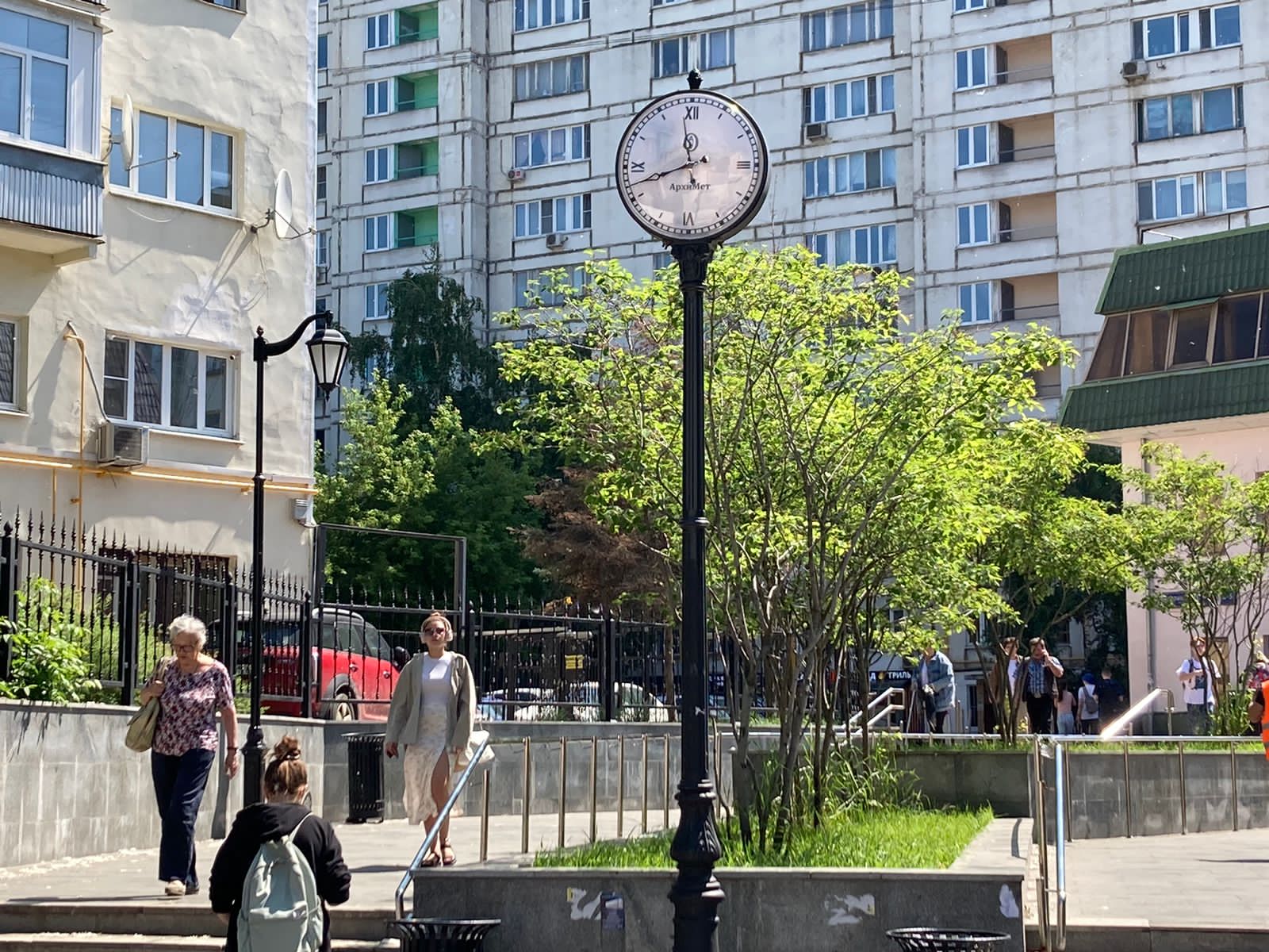 Москва, город, улица, прогулка, часы, фото Нина Донских