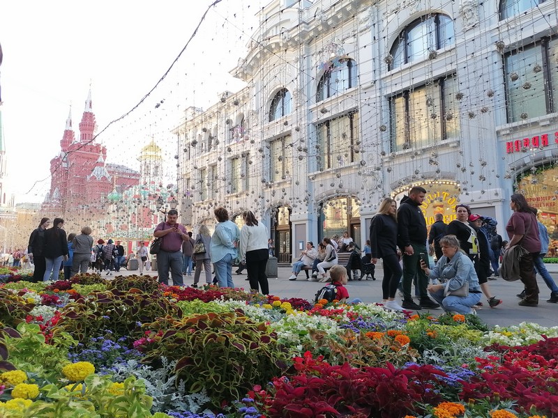 Никольская улица, благоустройство, прогулка, цветы, фото Юлия Смагринская
